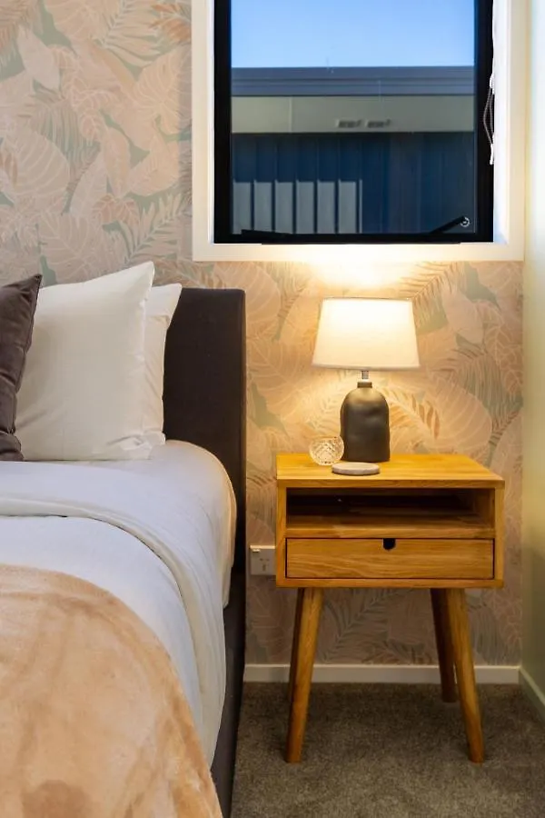 Walk To Riverside Market 4 Bed 4 Bath With Car Park Christchurch New Zealand